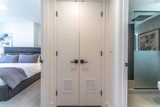 227 NE 2nd St 2004, Miami, FL 33132