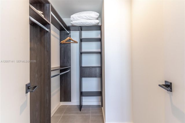 227 NE 2nd St 2004, Miami, FL 33132