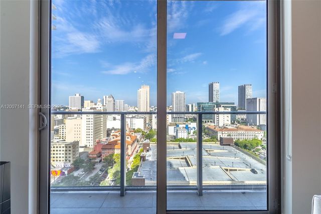 227 NE 2nd St 2004, Miami, FL 33132