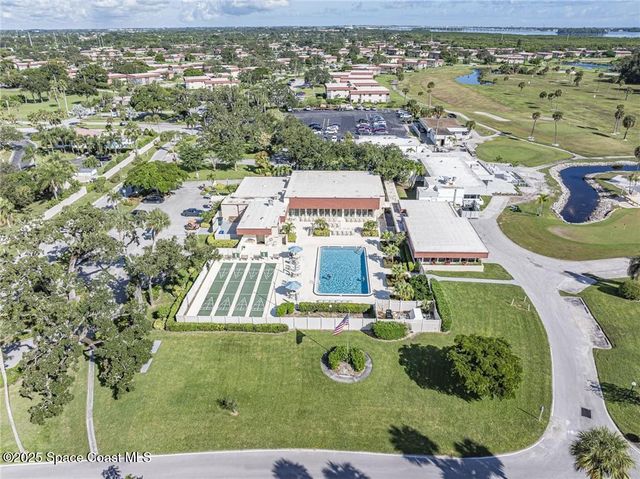 1 Vista Palm Lane 207, Vero Beach, FL 32962