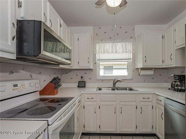 1 Vista Palm Lane 207, Vero Beach, FL 32962