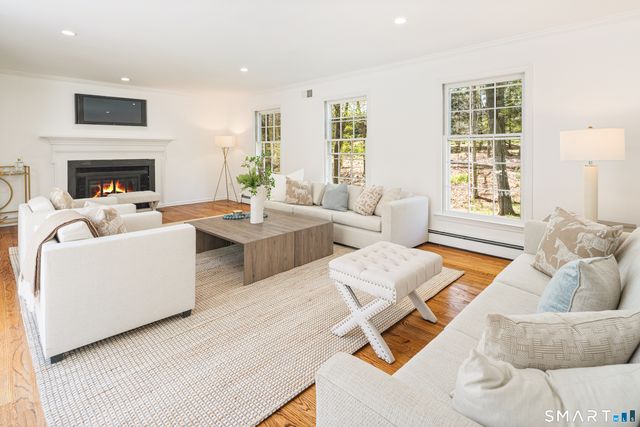171 Proprietors Crossing, New Canaan, CT 06840