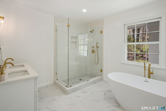 171 Proprietors Crossing, New Canaan, CT 06840
