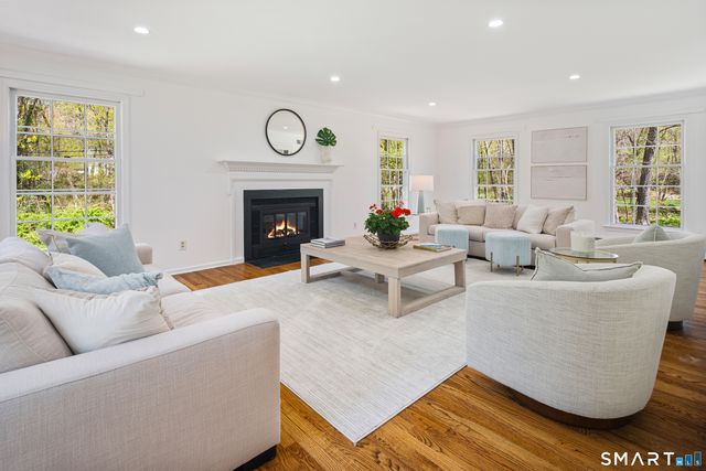 171 Proprietors Crossing, New Canaan, CT 06840