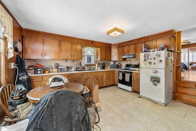 151 Thorndike St, Arlington, MA 02474