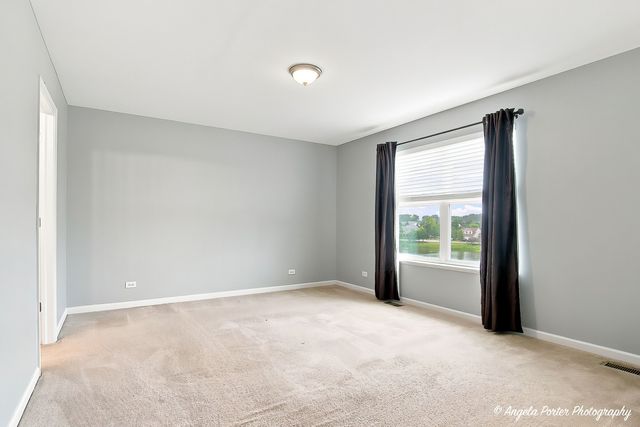 60 S Cornerstone Street, Volo, IL 60020