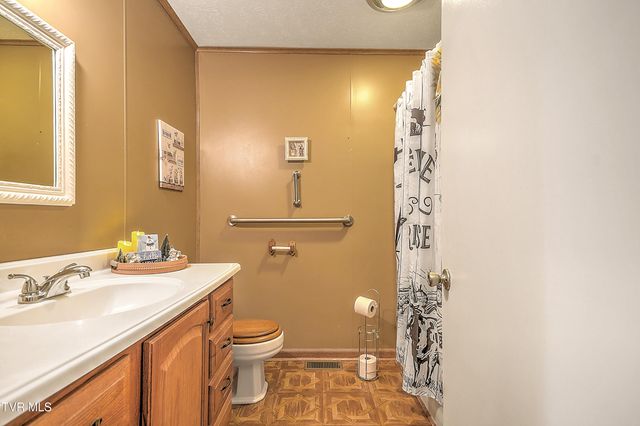 215 Taylor Road, Blountville, TN 37617