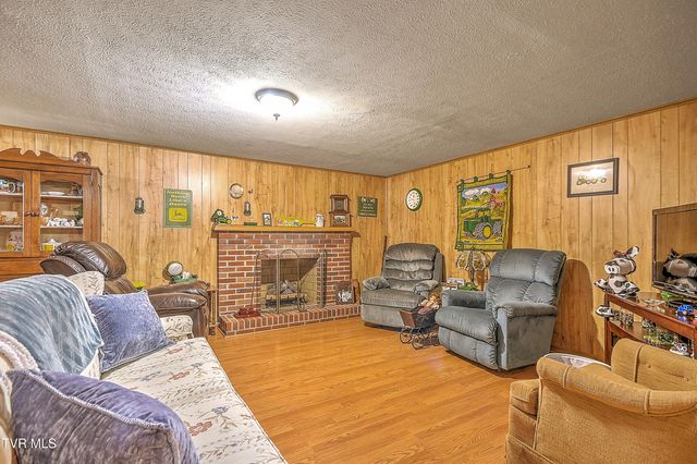 215 Taylor Road, Blountville, TN 37617