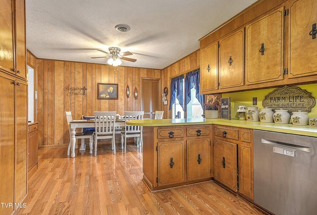 215 Taylor Road, Blountville, TN 37617