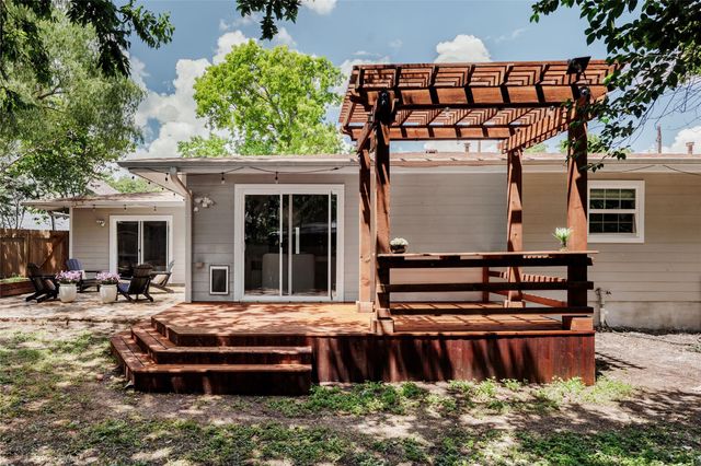 2811 W Fresco DR, Austin, TX 78731