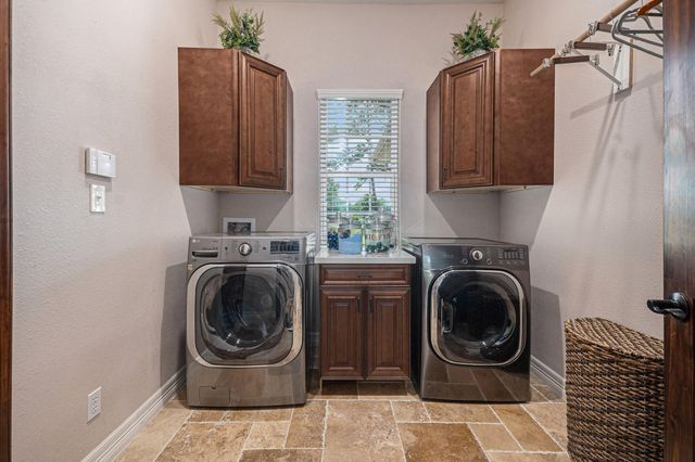 1827 E Cedar Bayou Lynchburg Road, Baytown, TX 77521