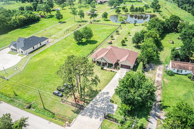 1827 E Cedar Bayou Lynchburg Road, Baytown, TX 77521