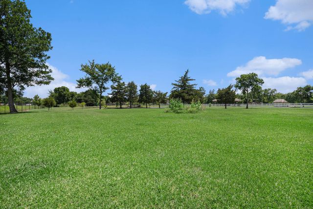 1827 E Cedar Bayou Lynchburg Road, Baytown, TX 77521