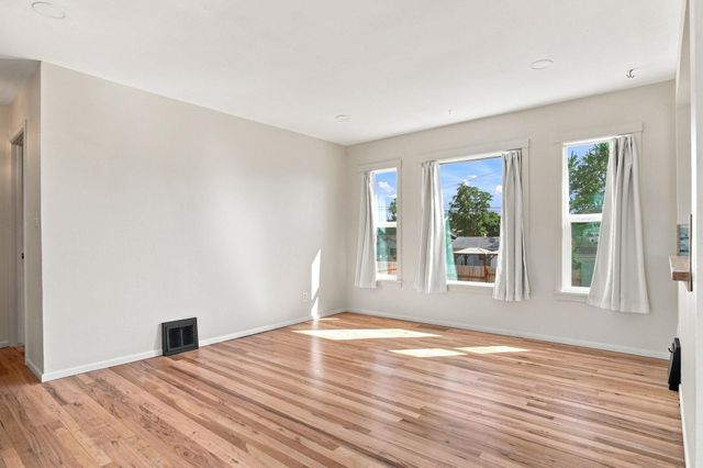 3808 E Cleveland Ave, Spokane, WA 99217