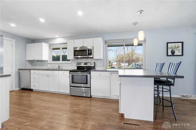 3454 Longleaf Avenue, Beavercreek, OH 45430