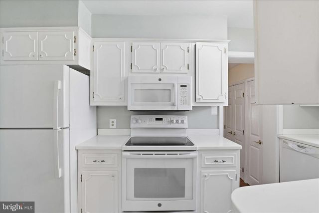 10010 RAYNOR RD, Silver Spring, MD 20901