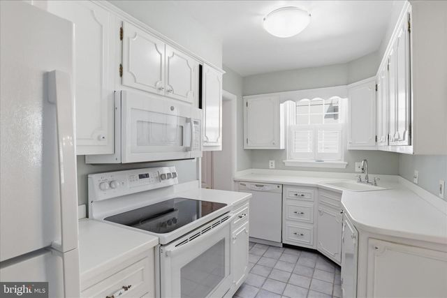 10010 RAYNOR RD, Silver Spring, MD 20901