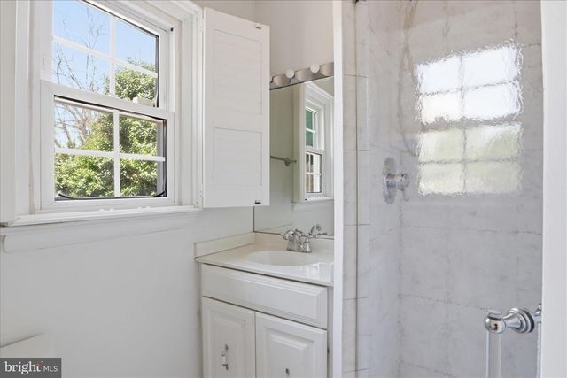 10010 RAYNOR RD, Silver Spring, MD 20901