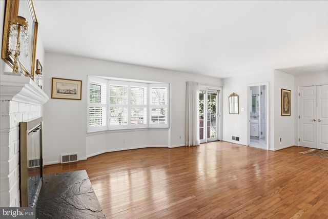 10010 RAYNOR RD, Silver Spring, MD 20901