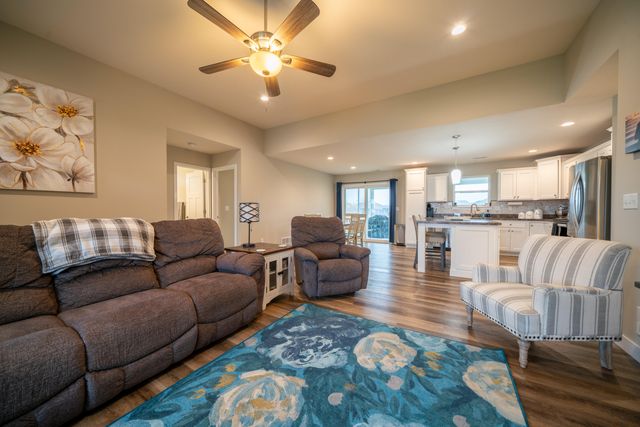 4871 DEMOCRACY DR, Ashland, MO 63010