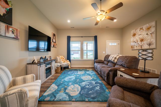 4871 DEMOCRACY DR, Ashland, MO 63010