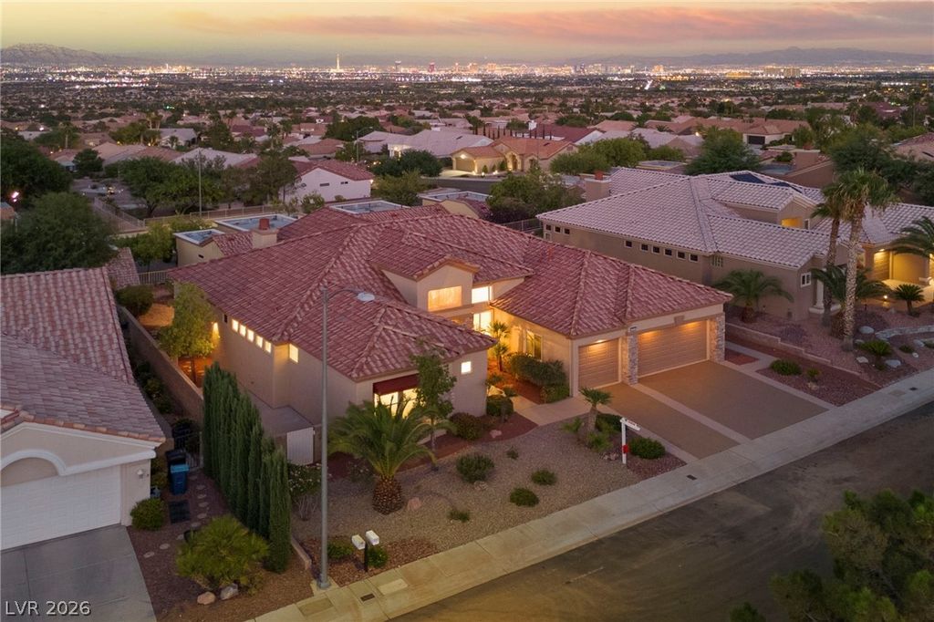 2548 Faiss Drive, Las Vegas, NV 89134 — photo 2
