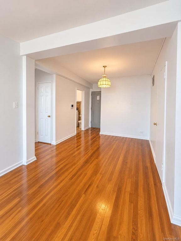 740 E 232nd Street 6G, Bronx, NY 10466 — photo 2