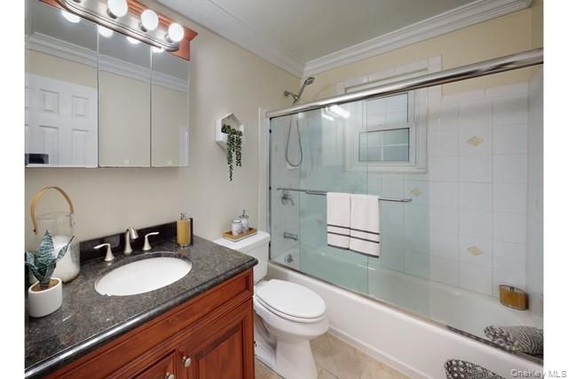 118 Easy Street 118E, Sayville, NY 11782