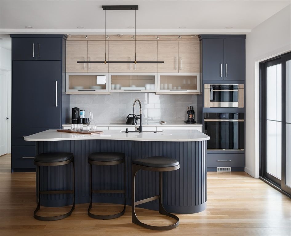 34 Lincoln St 34, Needham, MA 02492