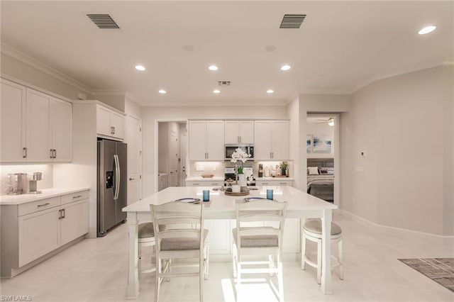 7263 Cayo Coco LN, Naples, FL 34113