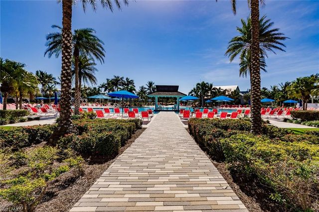 7263 Cayo Coco LN, Naples, FL 34113