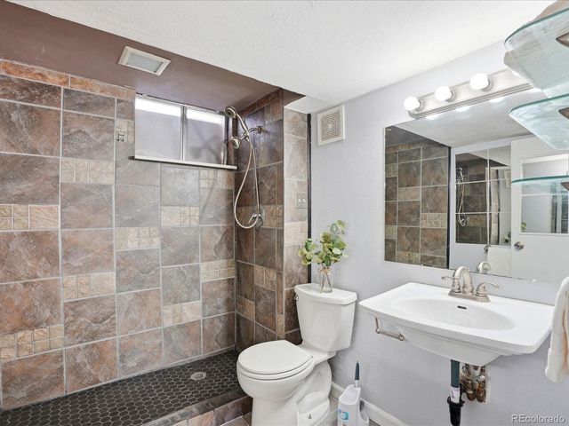 8158 Loretta Drive, Denver, CO 80221