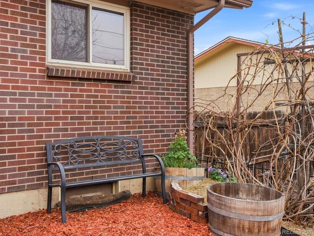 8158 Loretta Drive, Denver, CO 80221