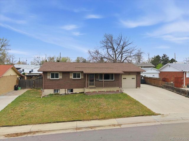 8158 Loretta Drive, Denver, CO 80221