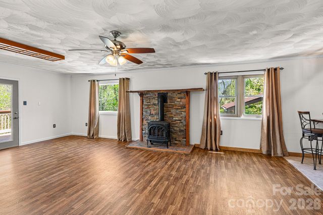 114 Walker Street, Black Mountain, NC 28711