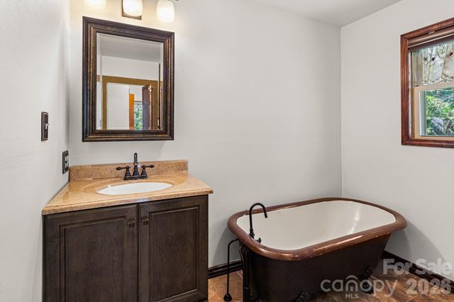 114 Walker Street, Black Mountain, NC 28711