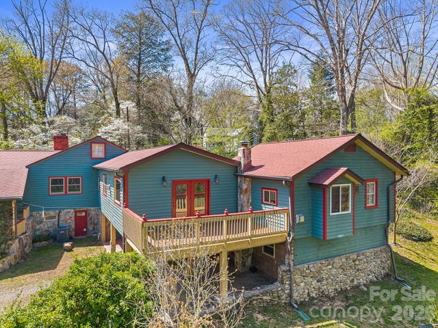 114 Walker Street, Black Mountain, NC 28711