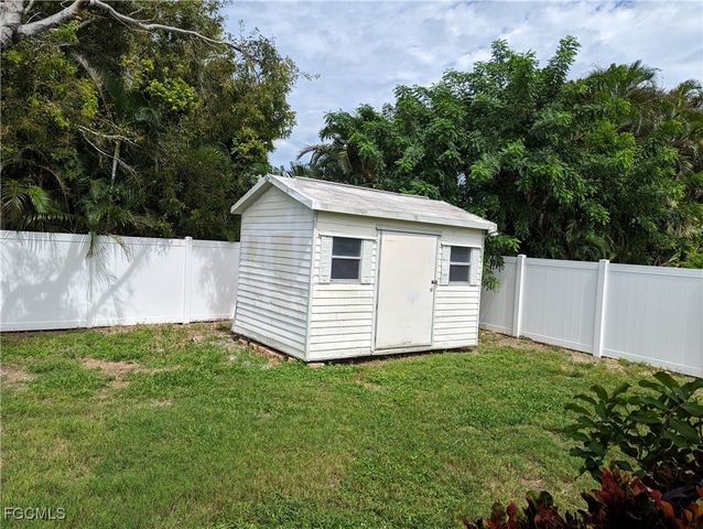 2311 SW 16th TER, Cape Coral, FL 33991