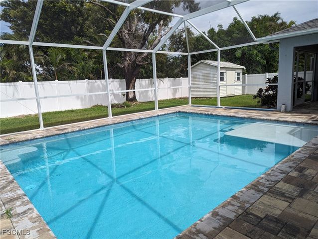 2311 SW 16th TER, Cape Coral, FL 33991