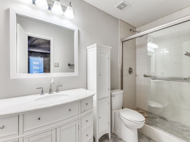 541 Hertford Street, Fort Worth, TX 76036