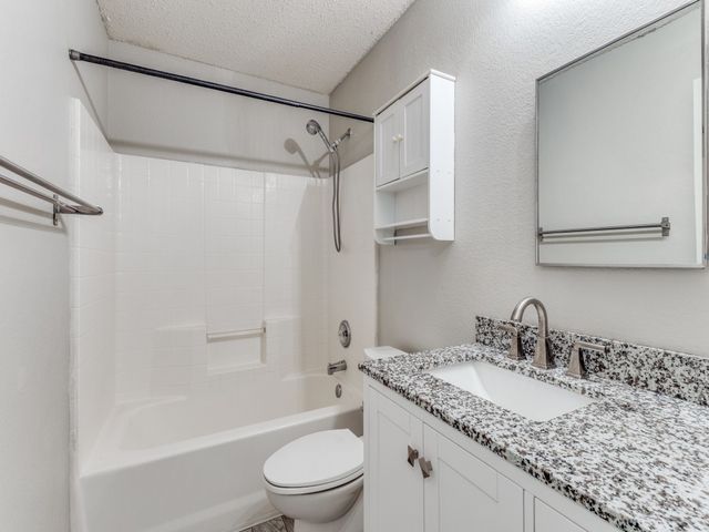 541 Hertford Street, Fort Worth, TX 76036