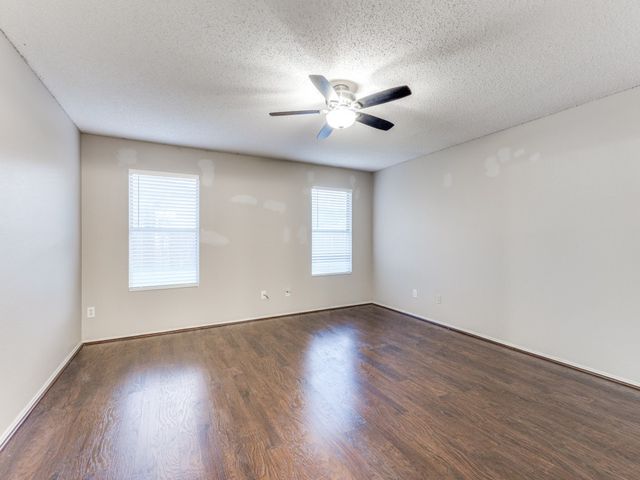 541 Hertford Street, Fort Worth, TX 76036