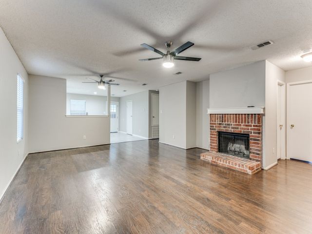 541 Hertford Street, Fort Worth, TX 76036