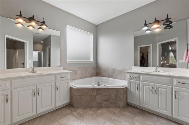 126 N Pecan Street, Gardner, KS 66030