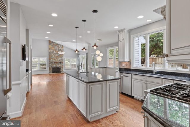 9900 CHAPPELL LN, Vienna, VA 22181
