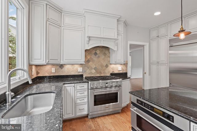 9900 CHAPPELL LN, Vienna, VA 22181