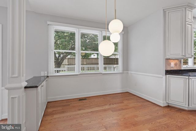 9900 CHAPPELL LN, Vienna, VA 22181
