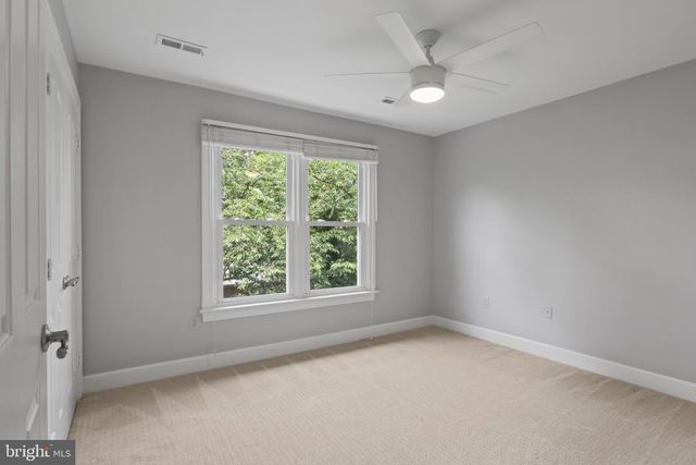 9900 CHAPPELL LN, Vienna, VA 22181
