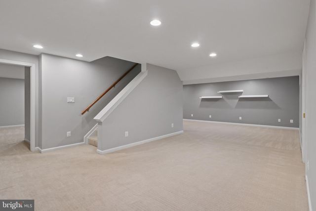 9900 CHAPPELL LN, Vienna, VA 22181