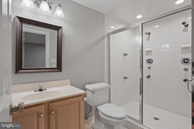 9900 CHAPPELL LN, Vienna, VA 22181